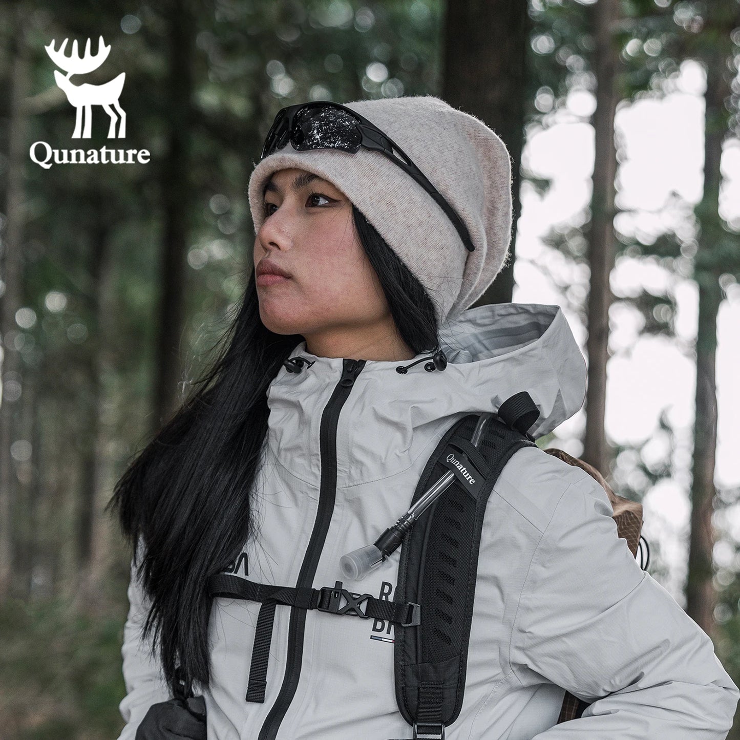 Qunature Lightweight Backpack 35L Waterproof Hiking Backpack Men Women Outdoor Breathable Camping Cycling  Travel Hydration Pack